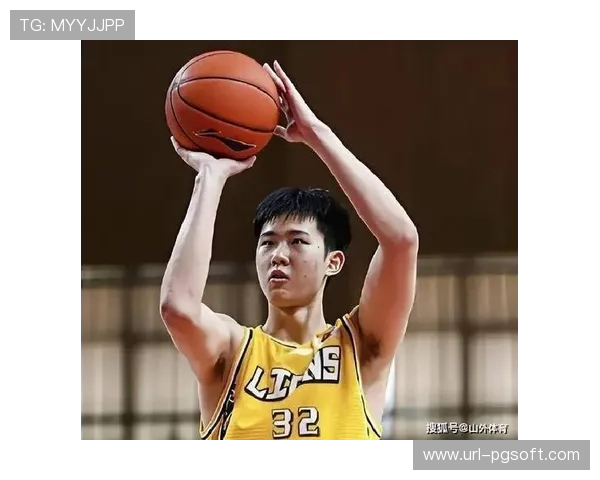 王奕博转会青岛：浙江后卫补强后场，与赵嘉义组成新搭档